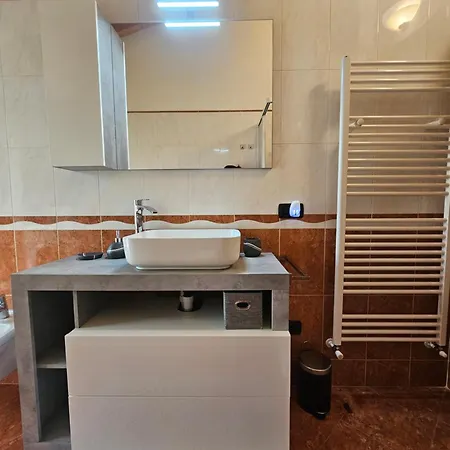 Attico Tra E Valli